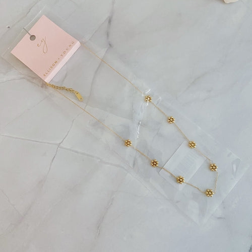 Dainty Golden Bead Flower Necklace – Waterproof 18K Gold-Plated Stainless Steel